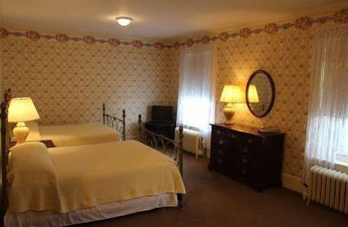 White Inn Fredonia Eksteriør bilde